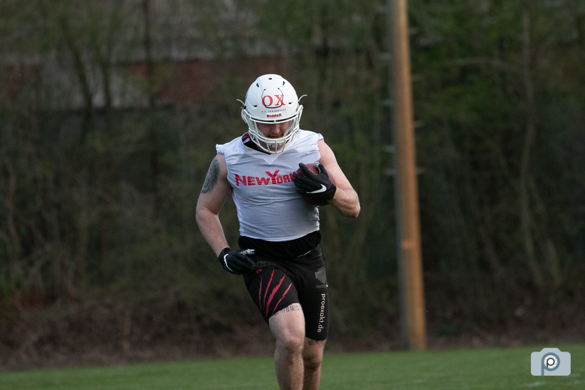 GFL2022_20220413_Training_Helmets_0004.jpg