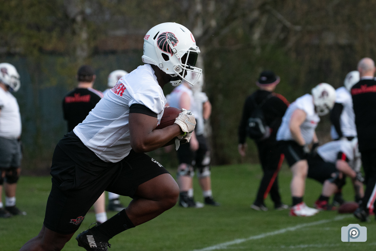 GFL2022_20220413_Training_Helmets_0010.jpg