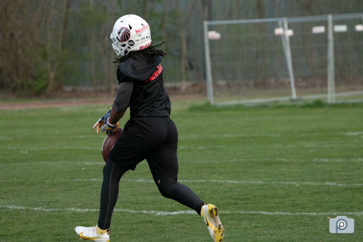 GFL2022_20220413_Training_Helmets_0026.jpg