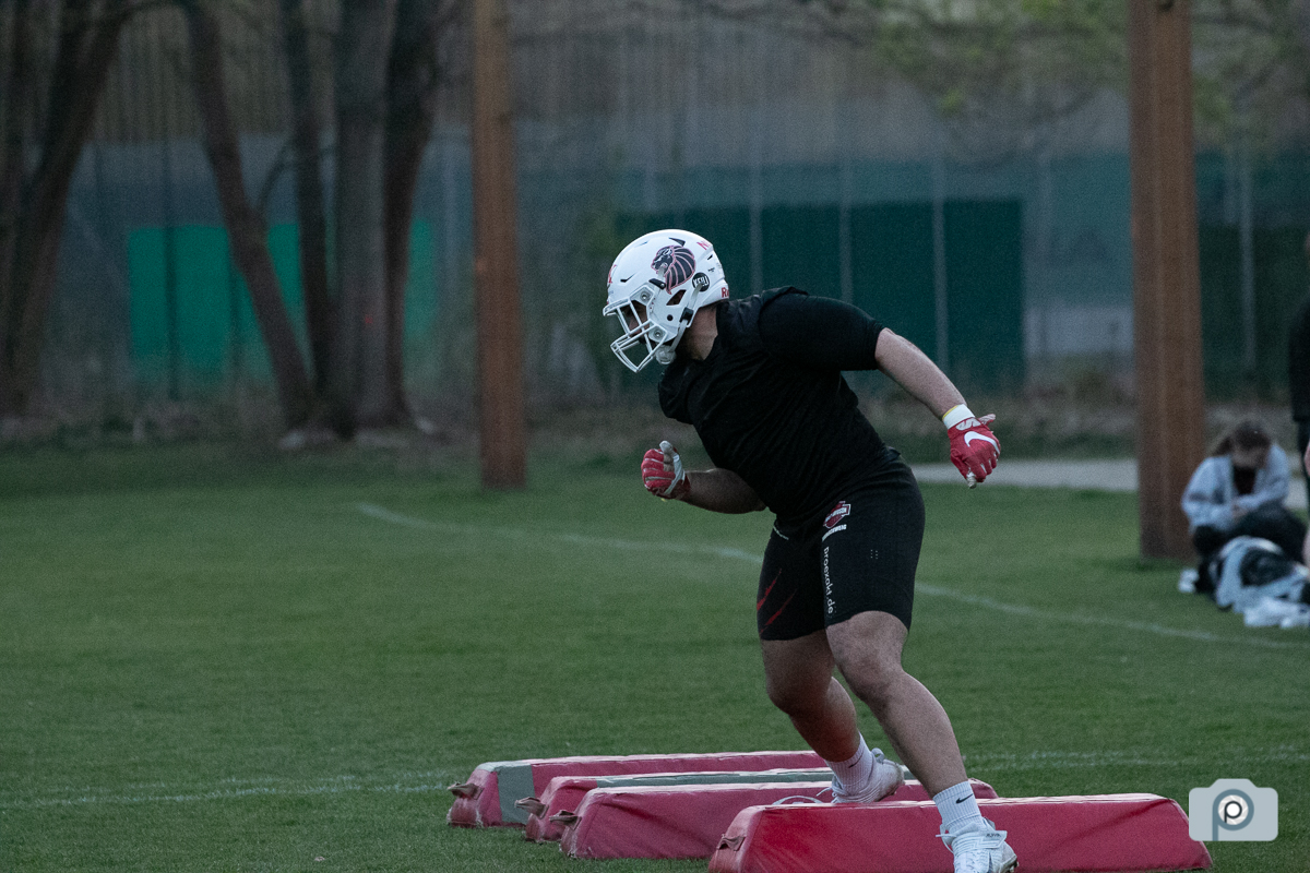 GFL2022_20220413_Training_Helmets_0043.jpg