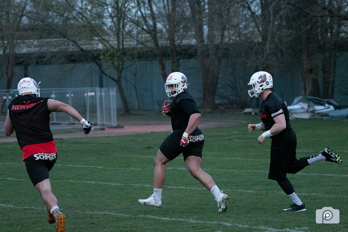 GFL2022_20220413_Training_Helmets_0052.jpg