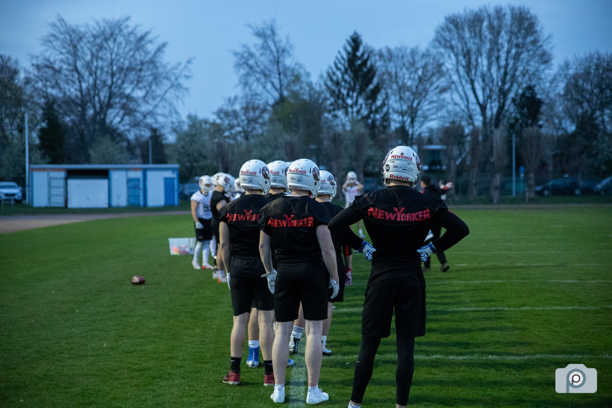GFL2022_20220413_Training_Helmets_0062.jpg